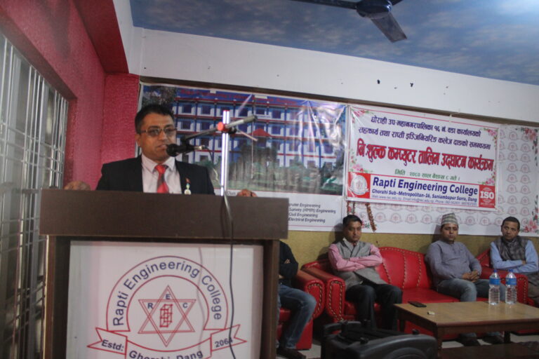 कम्प्युटर शिक्षा जुनसुकै कार्यकालागि आवश्यक– डा. गिरी