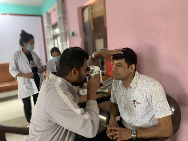 प्रेस स्वतन्त्रता दिवसमा आँखा जाँच