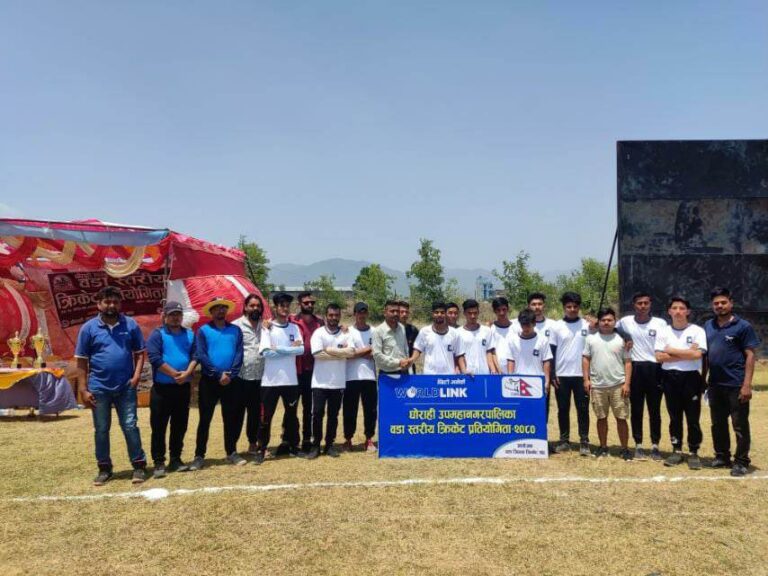 क्रिकेट खेलाडीलाई वल्र्ड  लिंकको जर्सी