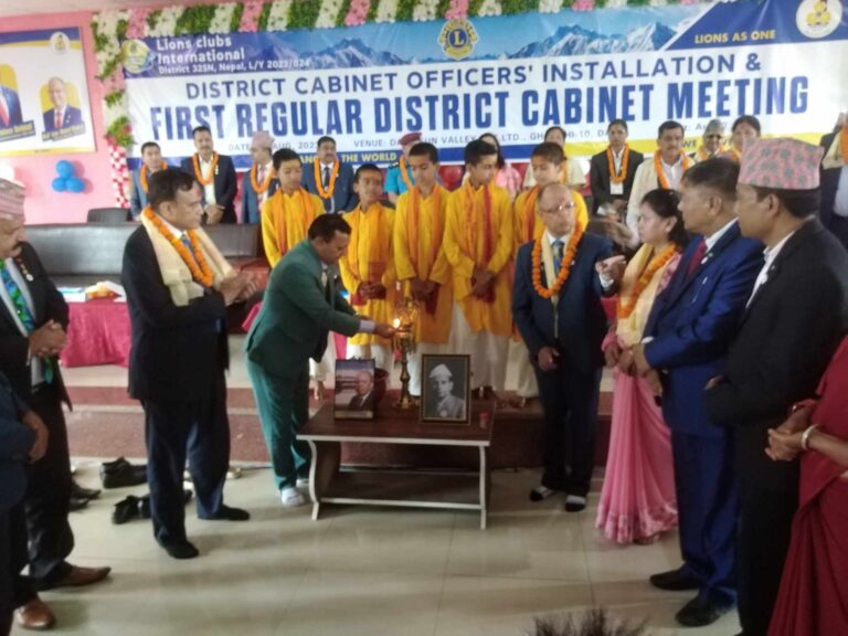 लायन्स 325 N को प्रथम क्याविनेट बैठक भव्यताका साथ सम्पन्न