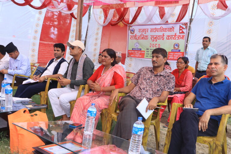 नाकाबासीको मागः हामीलाई बाटो र खानेपानी चाहियो