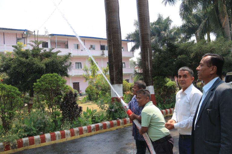 घोराही उपमहानगरपालिकाद्वारा प्रोटेवल फायर पम्पको परिक्षण