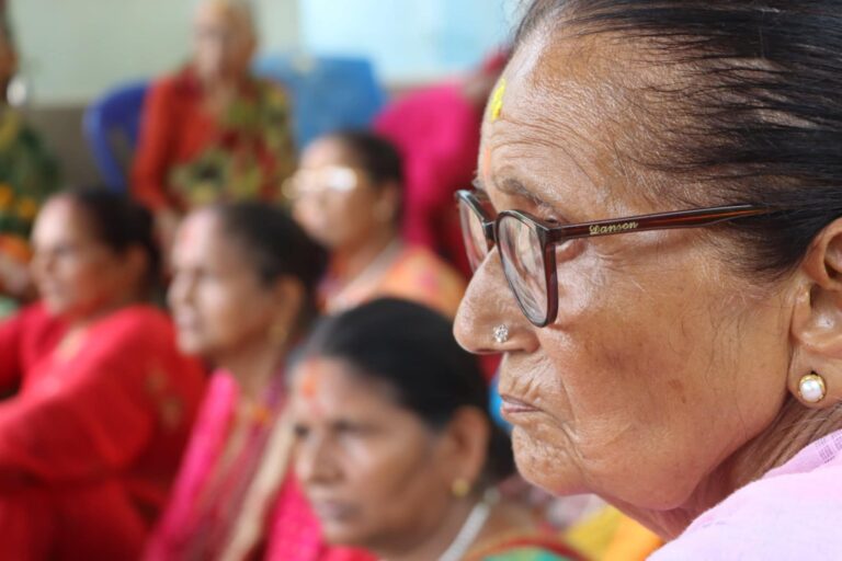 युवा टाढिंदा ज्येष्ठ नागरिक एक्लिँदै